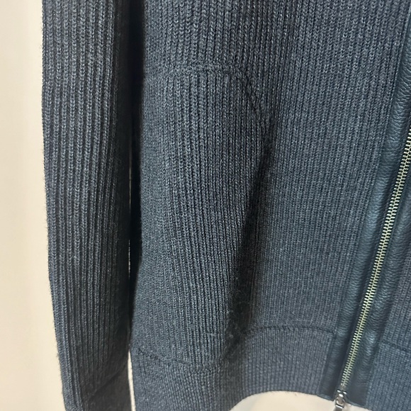 Vince Merino Full-Zip Sweater in Gray Size M - Picture 2 of 6